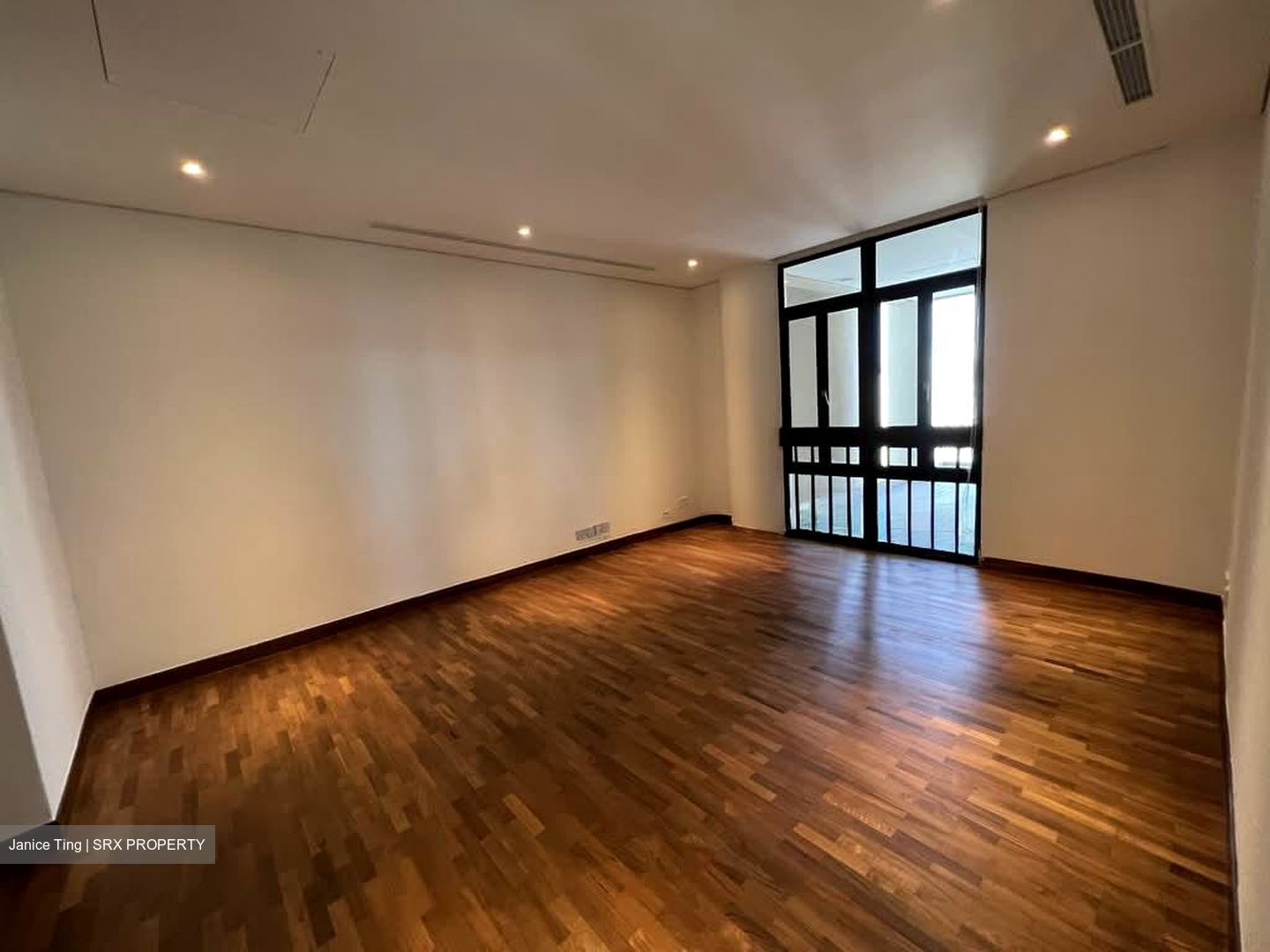 The Colonnade (D10), Condominium #572718681